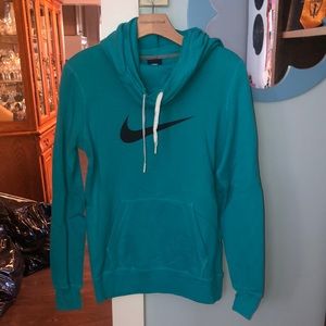Scoop neck Hooded Sweatshirt